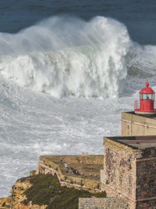 cropped-as-gigantes-ondas-de-nazare.jpg